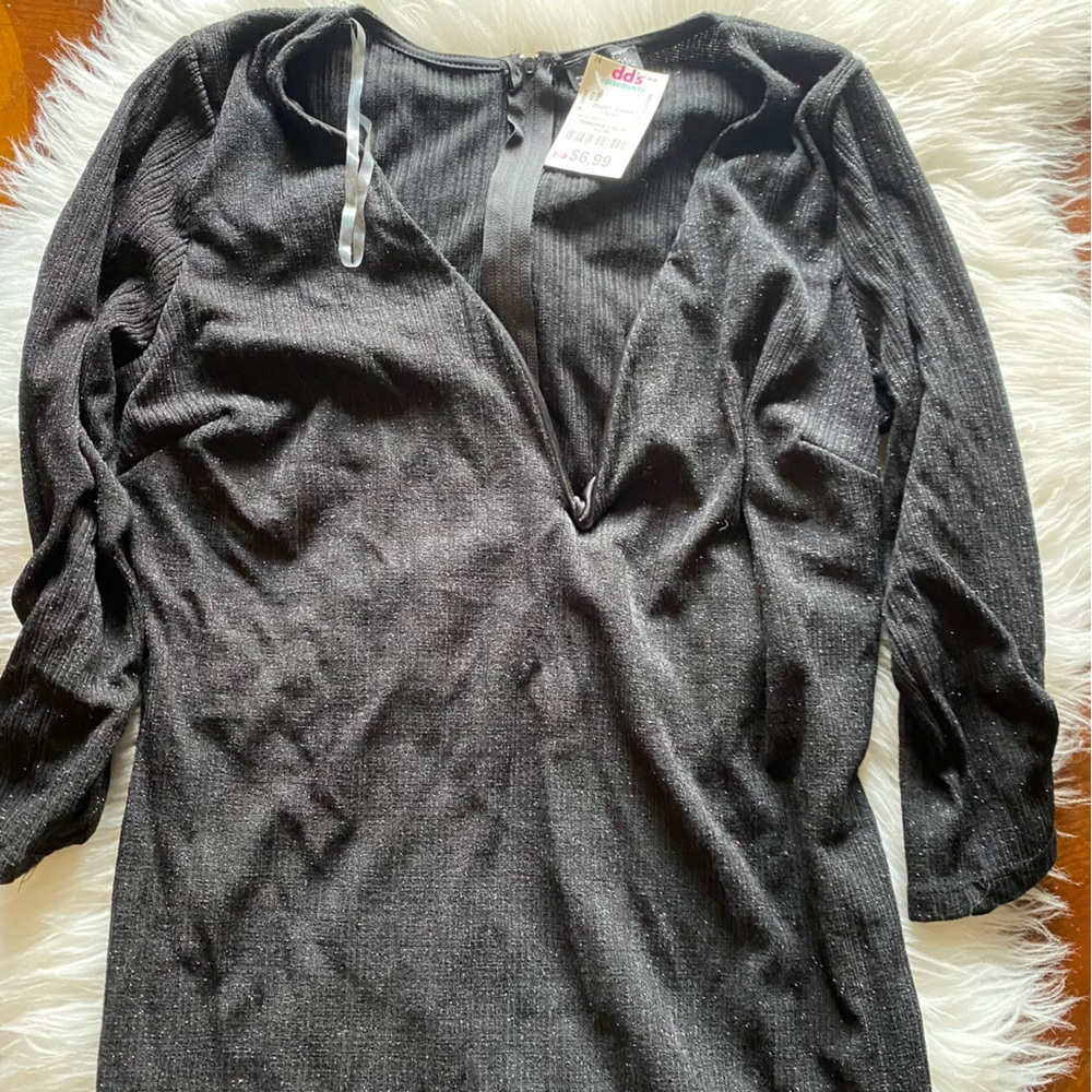 NWT Sparkly Size 1X Dress w/Back Zipper Detail & Deep V Neckline 3/4 Sleeve Midi